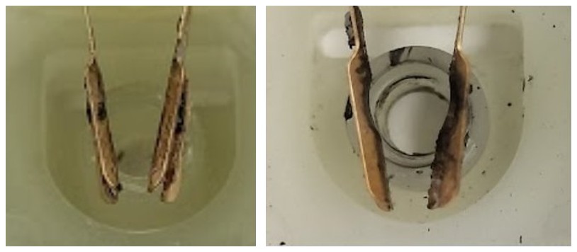 新品と使用済みのブラシの比較。新品は先端が細く尖っており、使用済みは平らに削れて幅広く当たっている